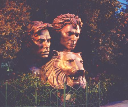 [The Siegfried and Roy statue in Las Vegas.]