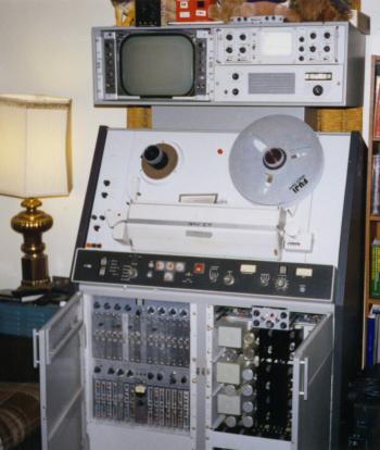 [Picture of an Ampex VR1200B.]
